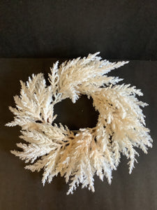 Pampas grass candle ring