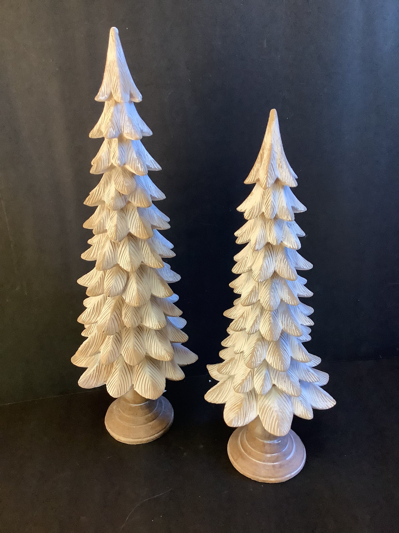 White distressed tree (2 sizes)