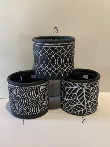 Black clay planter (3 styles)