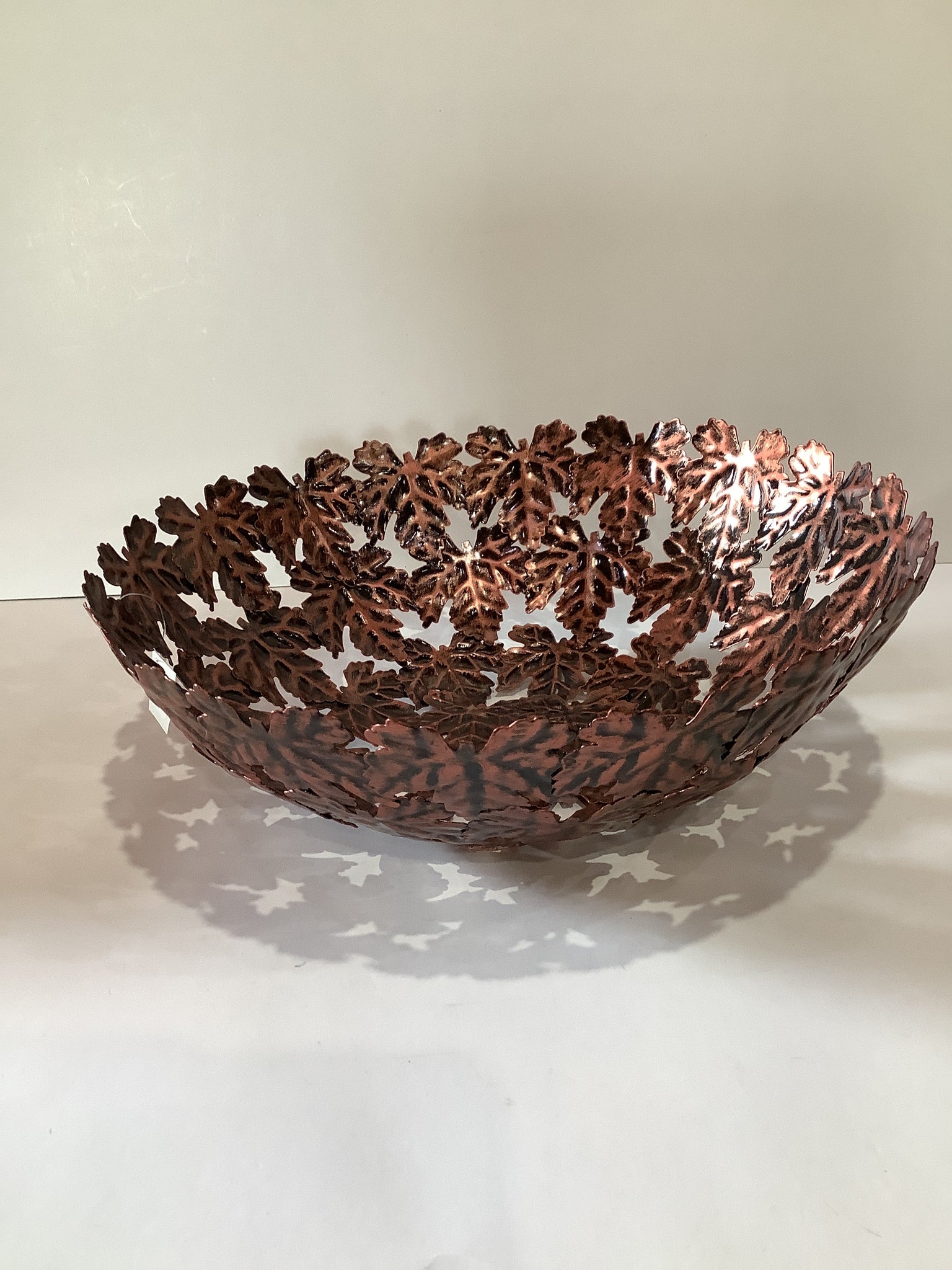 Metal leaf bowl