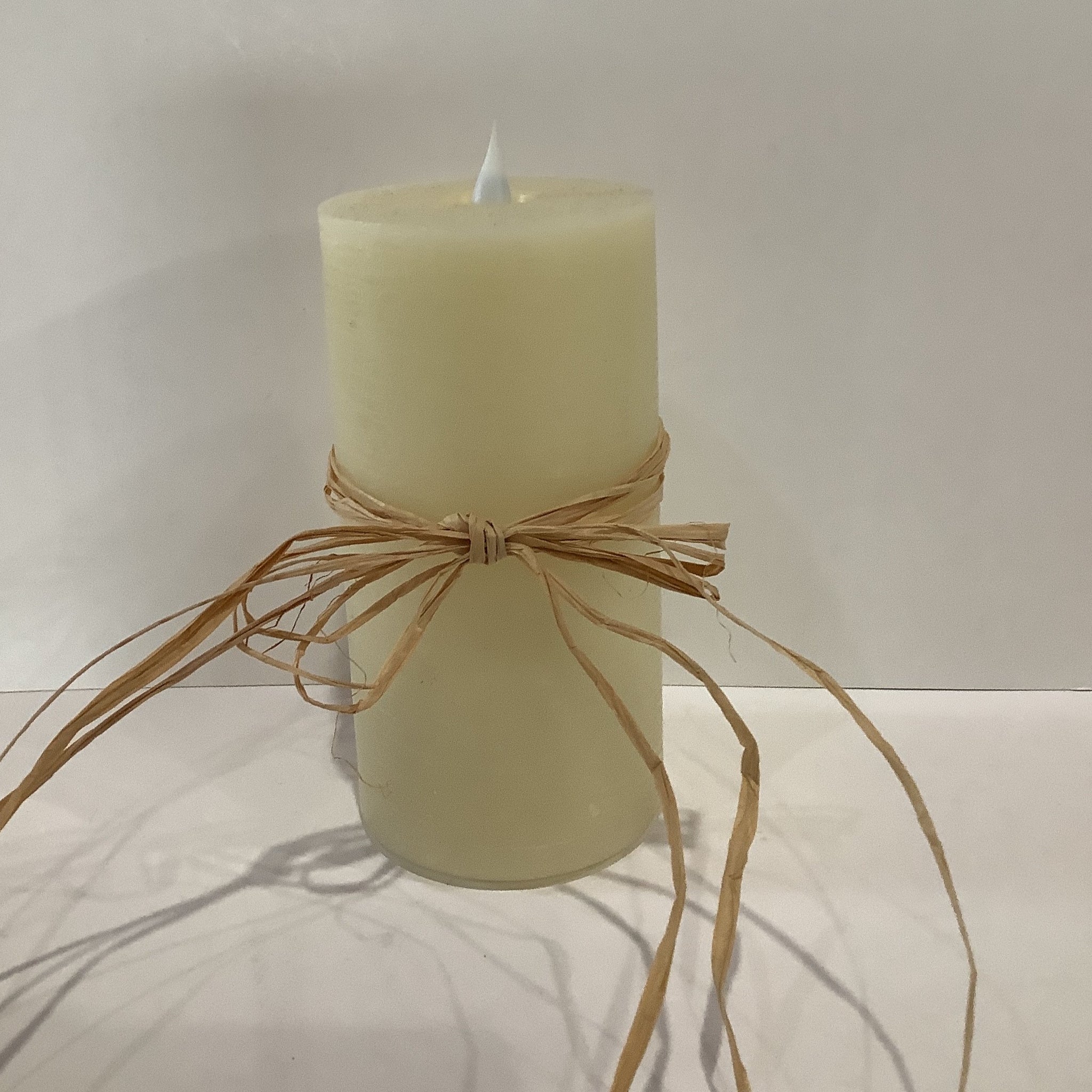 Flicker candle with twine
