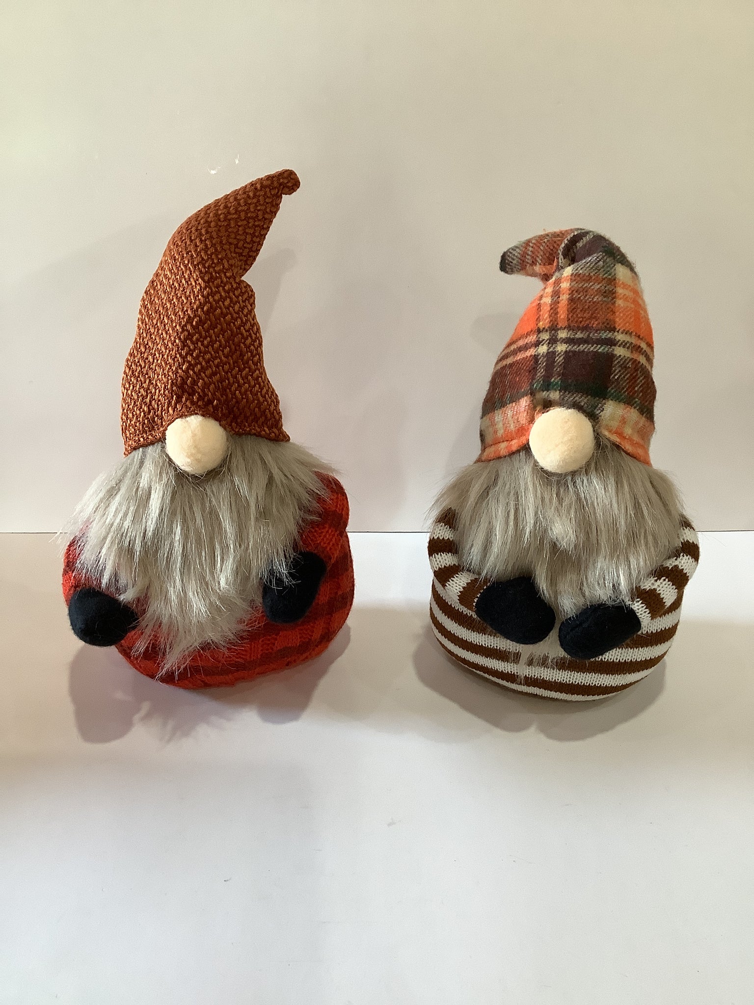 Fall garden gnome (2 styles)